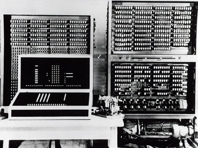Así Era La Primera Computadora Moderna Nació Hace 79 Años
