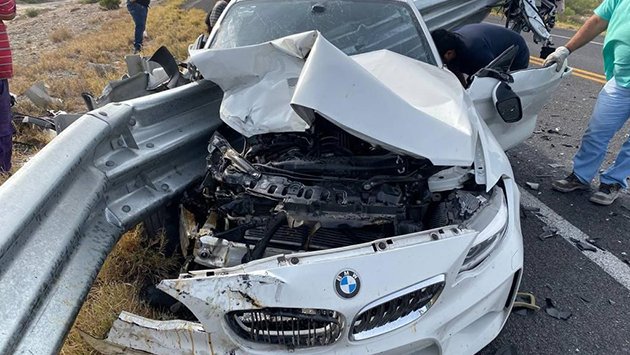  Casi se mata tras conducir BMW a más de   kmph por la carretera