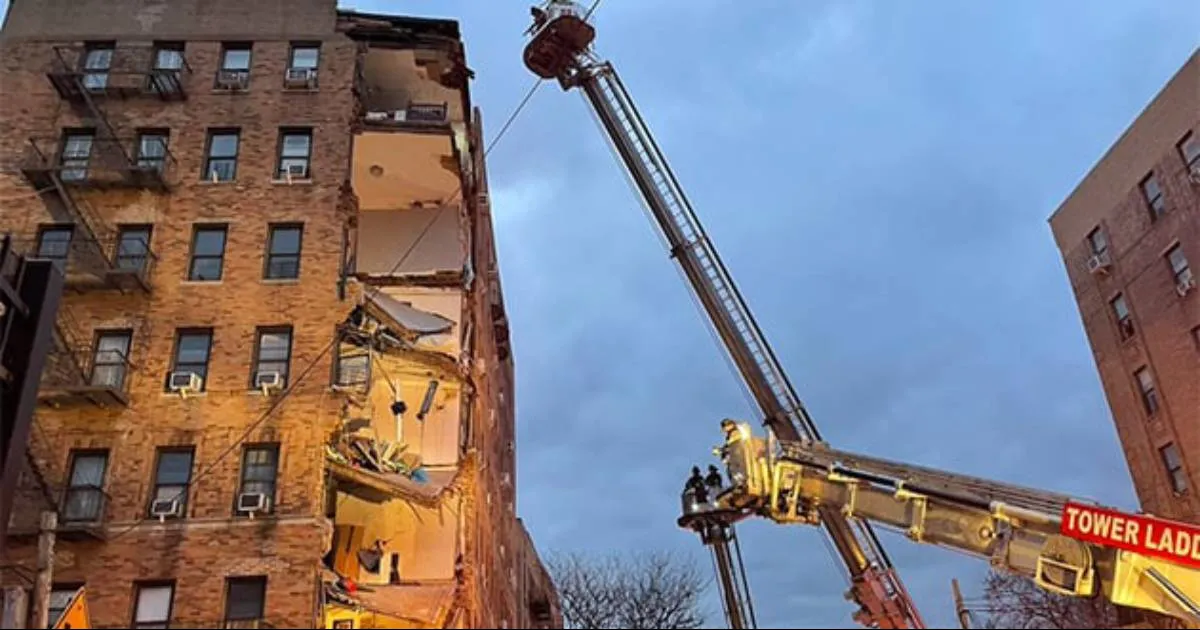 Se derrumba parte de un edificio en el barrio del Bronx en Nueva York